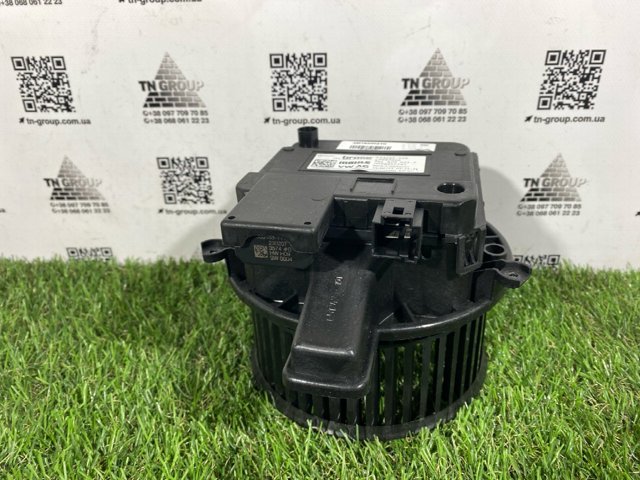 VAG 4M1820021C Вентилятор печки в наличии Павлоград