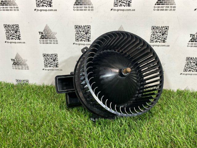 VAG 4M1820021C Вентилятор печки в наличии Львов