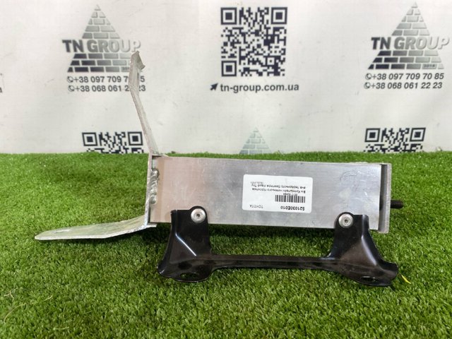 Кронштейн усилителя переднего бампера 521030E010 TOYOTA