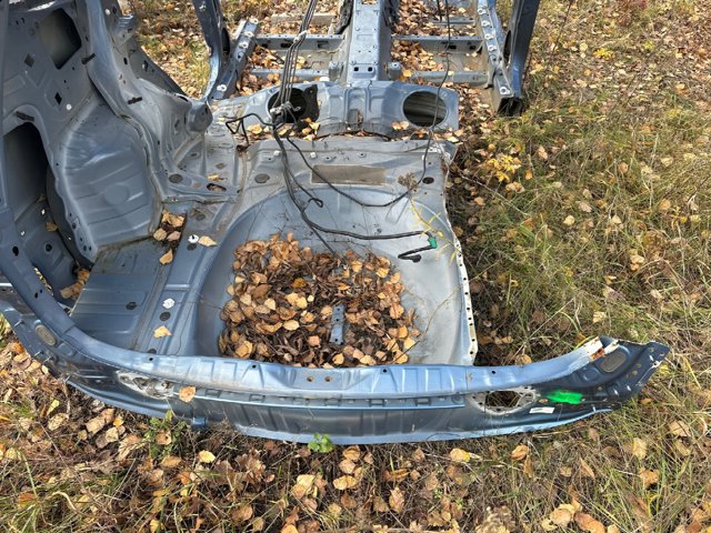 Панель багажного отсека задняя 52401SJ0019P SUBARU