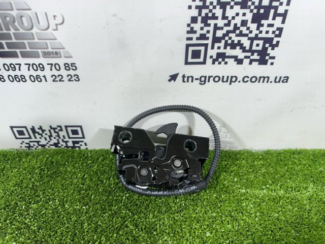 VAG 5G1823509D Замок капота в наличии Ужгород