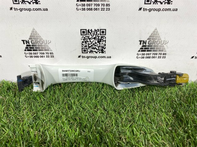 VAG 5NN837206CGRU Ручка двери передней наружная правая в наличии Черкассы