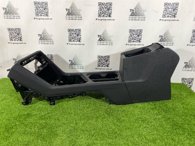 VAG 5NN863241G82V Консоль панели управления центральная в наличии Винница