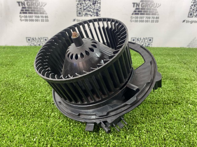 VAG 5QD819021D Мотор вентилятора печки (отопителя салона) в наличии Украина