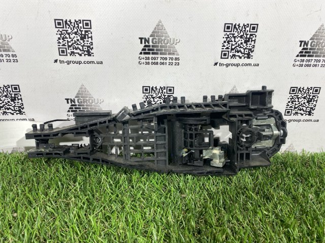 68082689AF Держатель наружной ручки двери задней левой купить Черкассы