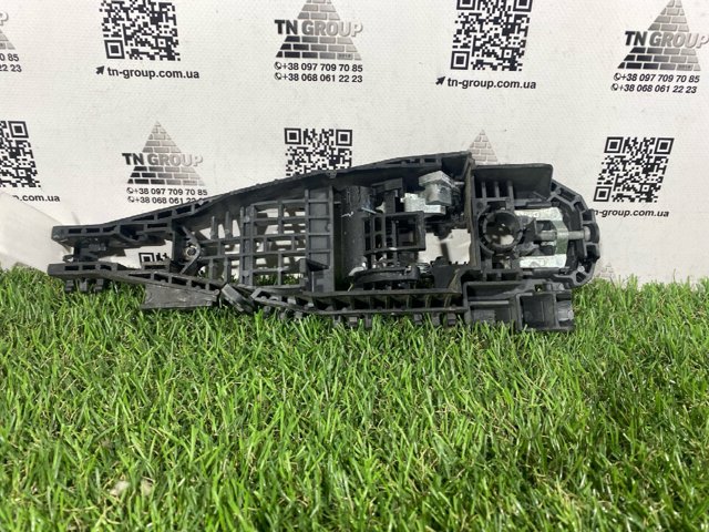 CHRYSLER 68084836AF Держатель наружной ручки двери задней правой в наличии Каменское