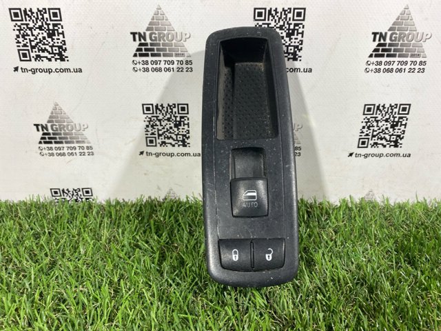 Кнопки переднего левого стекло подъемника 68086692AD CHRYSLER