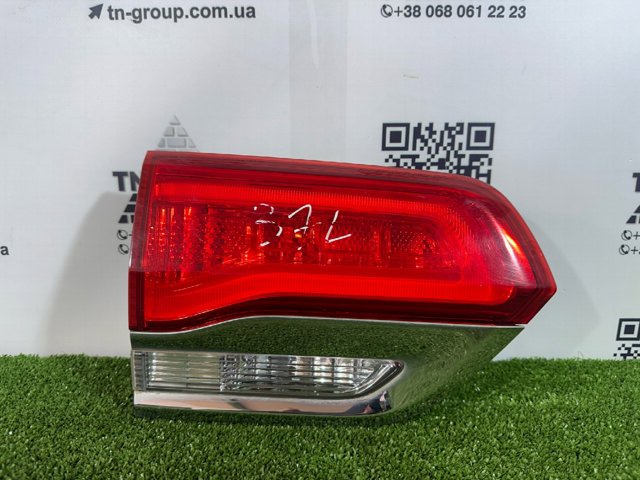 Задний левый внутренний фонарь 68110047AC CHRYSLER