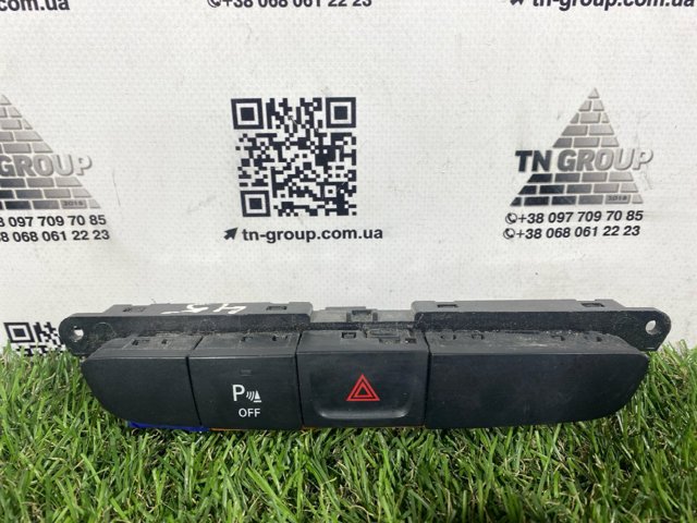 68165249AC CHRYSLER Блок кнопок центральной консоли купить в Тернополь