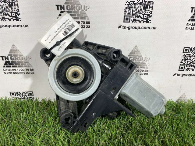 68227367AA CHRYSLER Мотор стеклоподъемника двери задней левой купить в Одесса