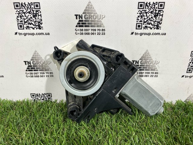 68227367AA CHRYSLER Мотор стеклоподъемника двери задней левой купить в Тернополь