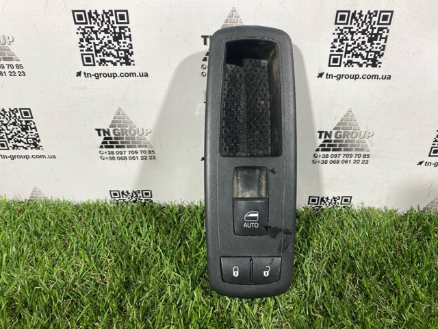 68268251AC CHRYSLER Кнопочный блок управления стеклоподъемником передний правый купить в Тернополь