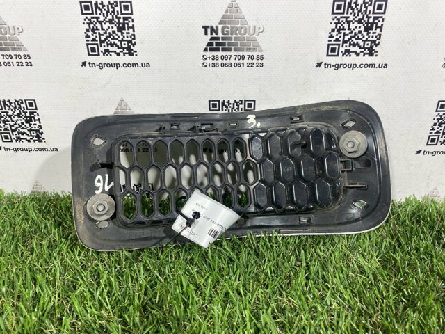 CHRYSLER 68303626AA Решетка радиатора в наличии Киев