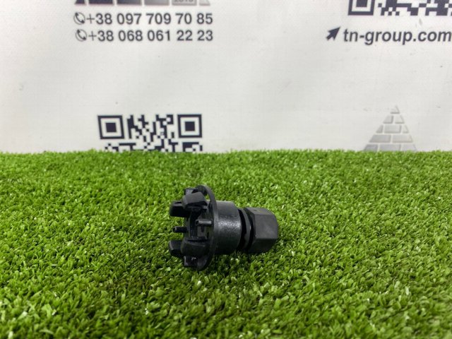 Отбойник капота 68483908AA CHRYSLER