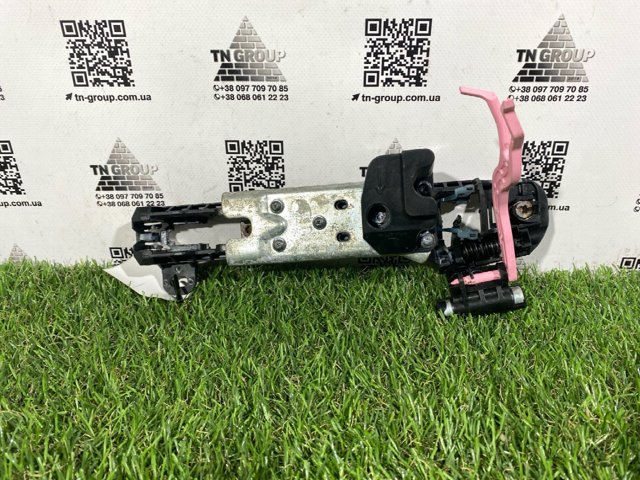 TOYOTA 692040E031 Держатель наружной ручки двери задней левой в наличии Львов
