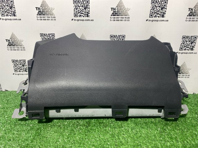 Подушка Айрбег водителя защиты коленей 7390048110C0 TOYOTA