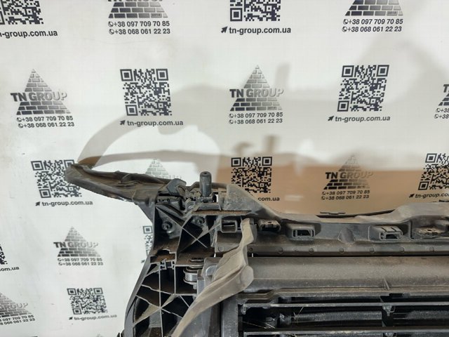 VAG 80A807113C Усилитель бампера переднего в наличии Ужгород