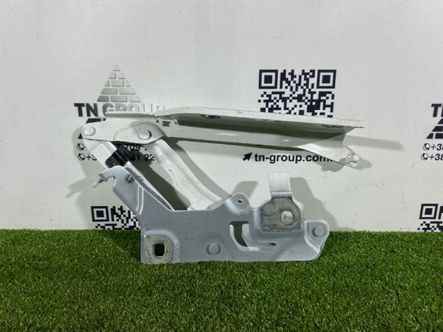 VAG 80A823301C Петля капота левая в наличии Ирпень