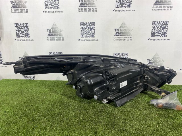 Блок фара левая 811500E460 TOYOTA