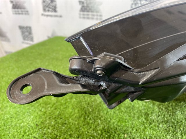 Основная фара в сборе левая 81150F6010 TOYOTA