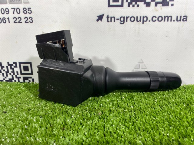 Переключатель подрулевой, правый 83114AJ15A SUBARU