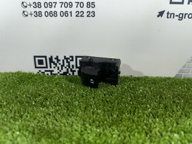 848100E040 Кнопочный блок управления стеклоподъемником задний купить Украина
