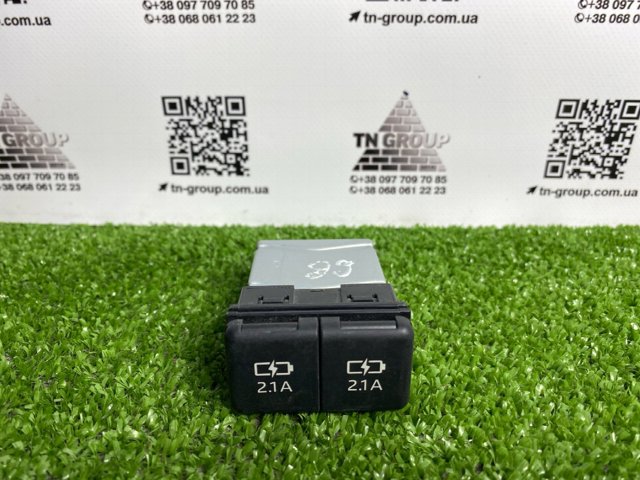 USB-разветвитель 855320E010 TOYOTA