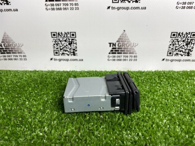 855320E010 TOYOTA USB-разветвитель купить в Ровно