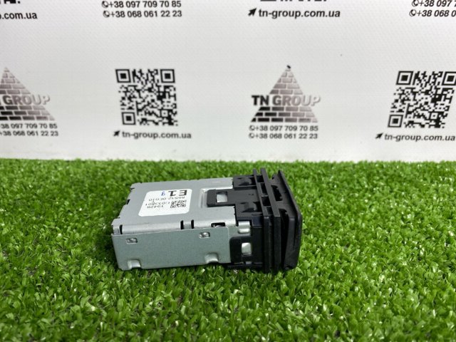 855320E010 TOYOTA USB-разветвитель купить в Ровно