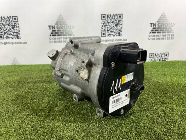 Компрессор системы кондиционирования 8837033040 TOYOTA