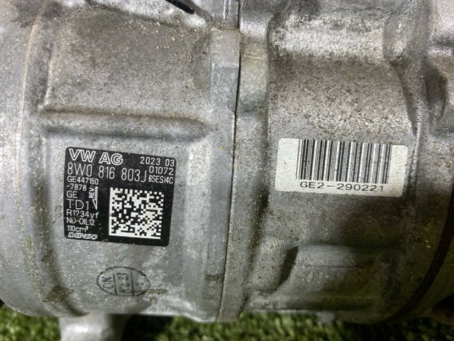 Компрессор климатической установки 8W0816803J VAG
