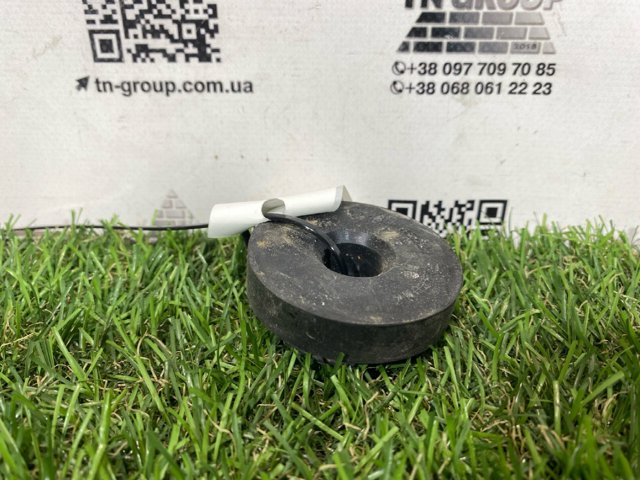 TOYOTA 9048040021 Подушка радиатора нижняя в наличии Житомир