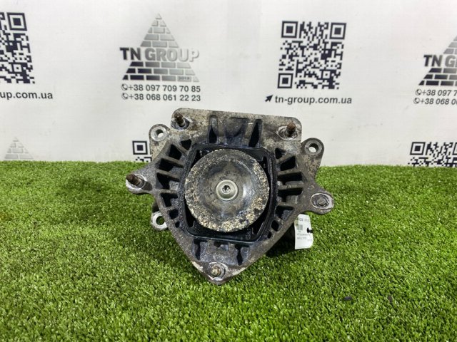 Опора КПП A2052402500 MERCEDES