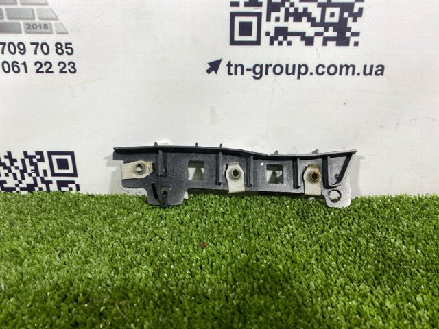 Правое крепление переднего бампера GJ5Z17C947AA FORD