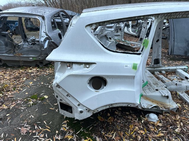 Крыло заднее правое GJ5Z7827840A FORD