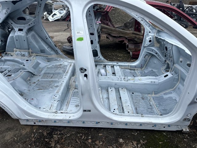 LJ6Z78211A10A FORD Боковина кузова правая купить в Ужгород
