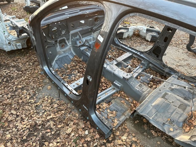 FORD LJ6Z78211A11A Боковина кузова левая в наличии Одесса