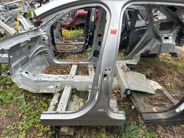 FORD LJ6Z78211A11A Боковина кузова левая в наличии Львов