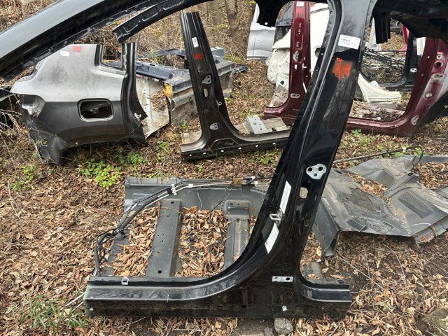 LJ6Z78211A11A FORD Боковина кузова левая купить в Ровно
