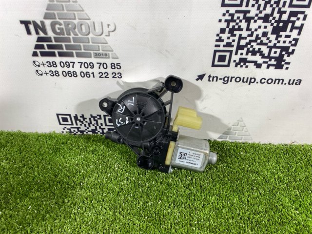 Мотор стеклоподъемника двери передней, правой LJ6Z9923394B FORD