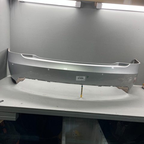 Задний бампер 105731901B TESLA