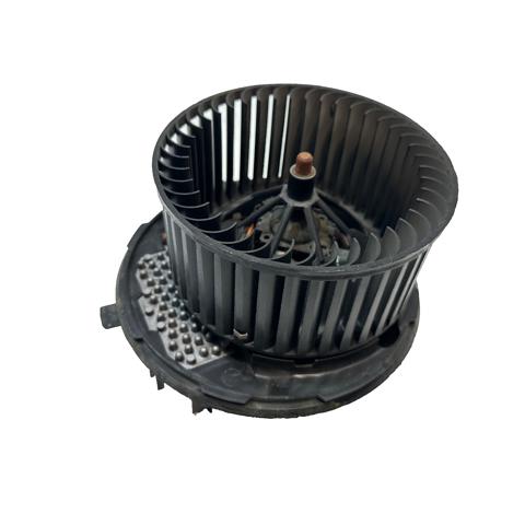 Моторчик печки 1K1820015Q VAG