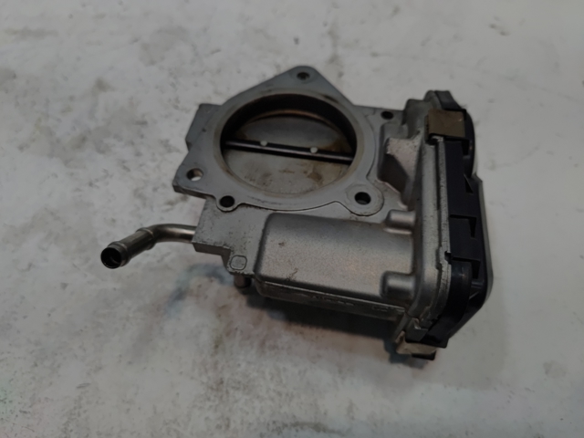 Дроссельная заслонка 2203025010 TOYOTA