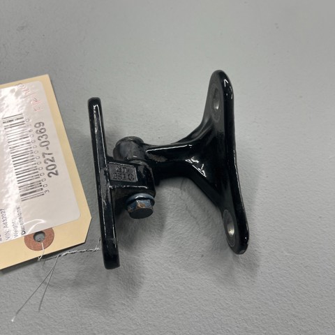 MERCEDES A2217200437 Петля двери передней правой в наличии Полтава