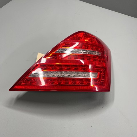 Правый стоп 2218200664 MERCEDES