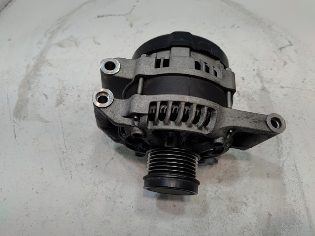 Автомобильный генератор 27060F0010 TOYOTA