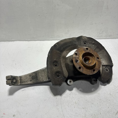 Ступица колеса передняя 31206867088 BMW