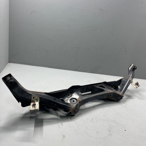 33319804721 BMW Балка задней подвески (подрамник) купить в Черновцы
