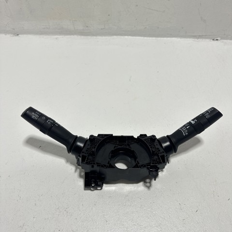 Переключатель подрулевой, центральная часть 35251T5AB02 HONDA