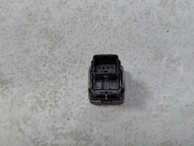 Кнопка салона привода замка 3/5 двери (ляды)/крышки багажника 35800TBAA01 HONDA